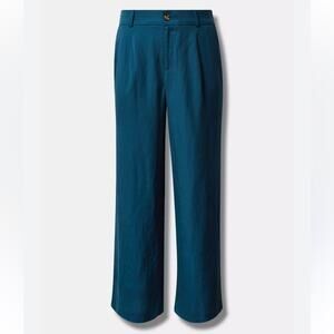 Torrid Wide leg Linen Lyocell blend teal blue pleated pants. Size 10 short